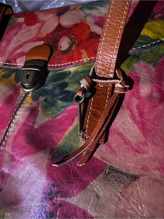 Patricia Nash Handbags - Patricia Nash Floral Leather Tote Bag in Multi-Color EUC Beautiful